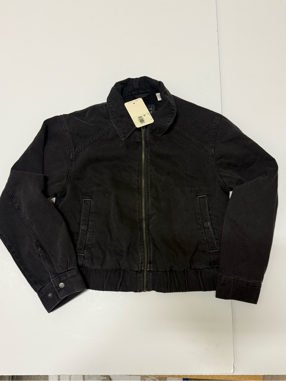 NWT Levi’s Women’s Black Zip Denim Bomber Jacket Cropped Size Medium